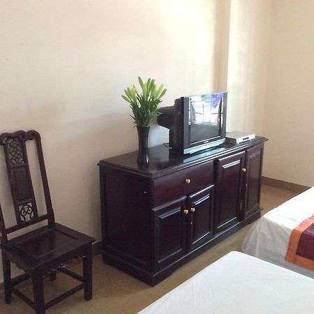 Phuong Dong Hotel Hanoï Extérieur photo
